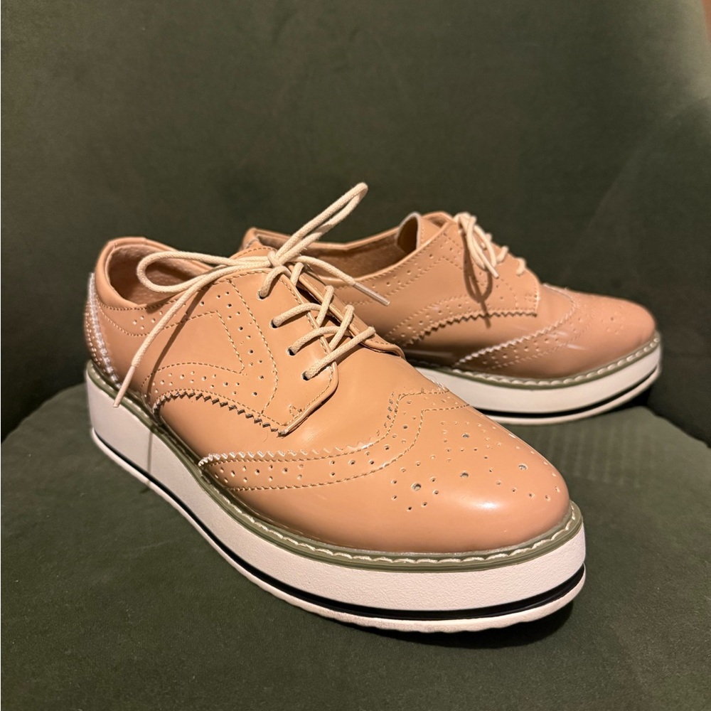 Dadawen tan patent leather platform loafers